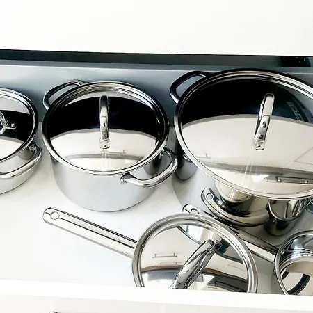 Stylish 2 Apts, 15-min Walk To Center Appartement