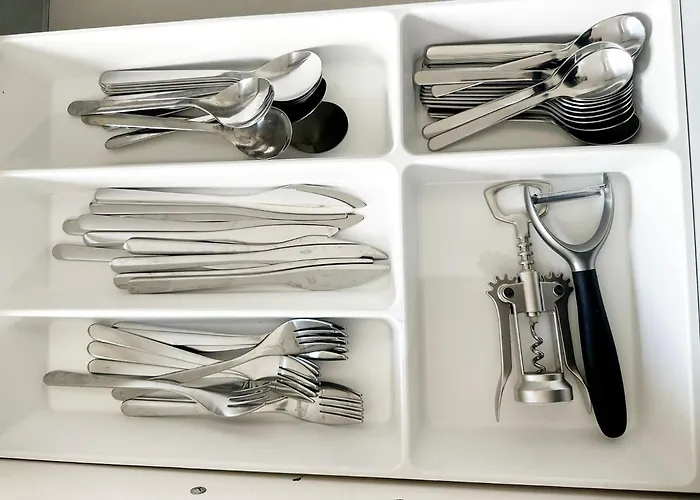 Stylish 2 Apts, 15-min Walk To Center Appartement