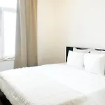 Stylish 2 Apts, 15-min Walk To Center * خنت