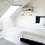 Stylish 2 Apts, 15-min Walk To Center *