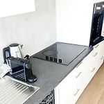 شقة Stylish 2 Apts, 15-min Walk To Center خنت