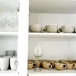 Stylish 2 Apts, 15-min Walk To Center شقة *