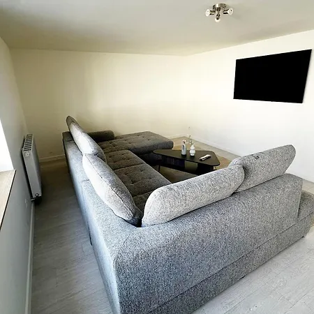 Stylish 2 Apts, 15-min Walk To Center Gand