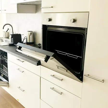 Stylish 2 Apts, 15-min Walk To Center