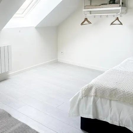 Stylish 2 Apts, 15-min Walk To Center Gand