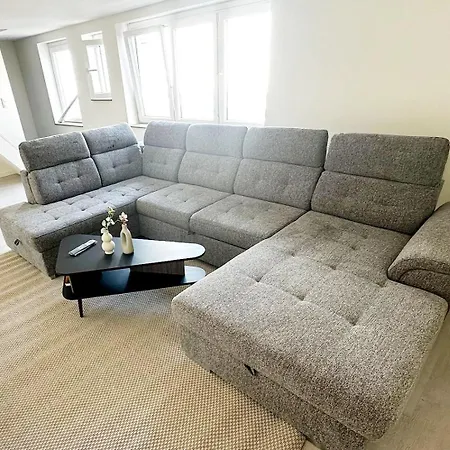 Stylish 2 Apts, 15-min Walk To Center * Gand