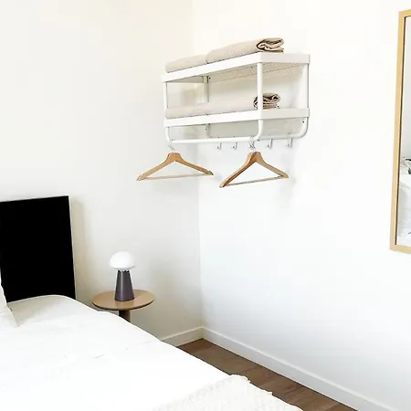 Stylish 2 Apts, 15-min Walk To Center Gand