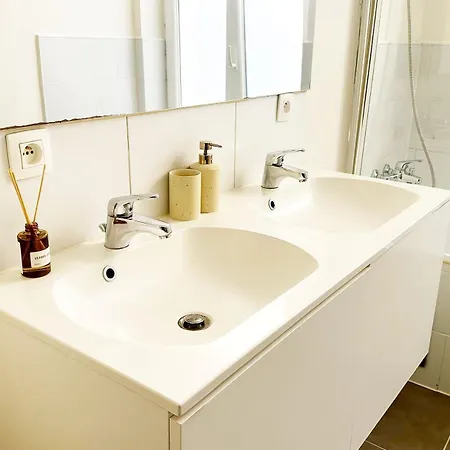 Stylish 2 Apts, 15-min Walk To Center * Gand