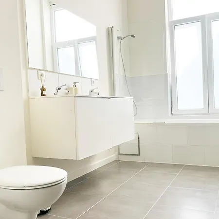 Appartement Stylish 2 Apts, 15-min Walk To Center