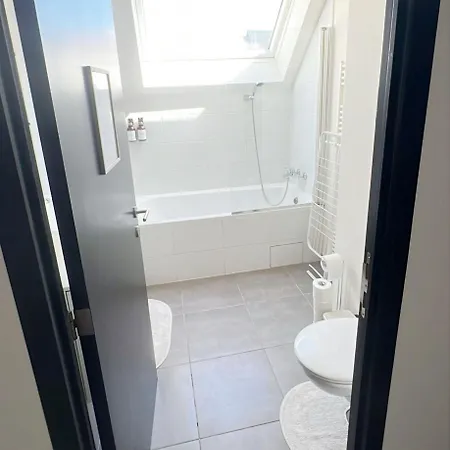 Stylish 2 Apts, 15-min Walk To Center Appartement *