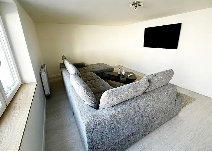 Stylish 2 Apts, 15-min Walk To Center Gent