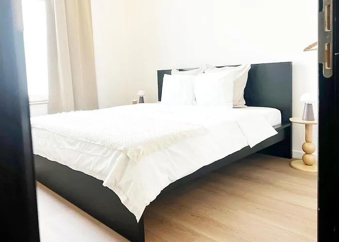 Stylish 2 Apts, 15-min Walk To Center Ghent