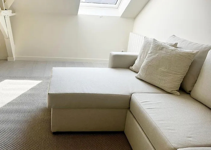 Stylish 2 Apts, 15-min Walk To Center *