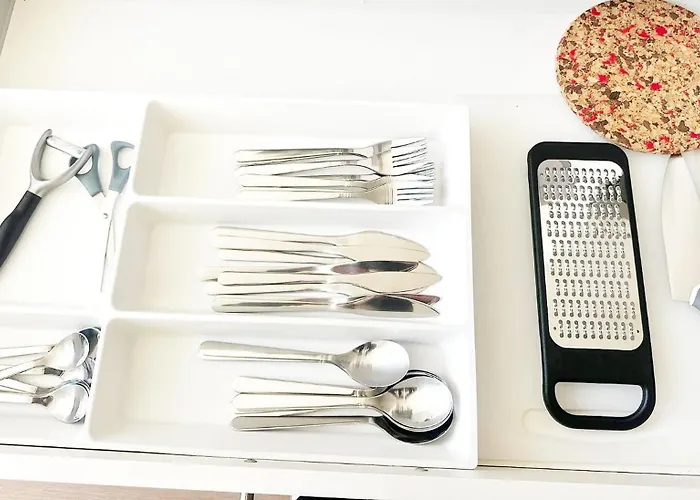 Stylish 2 Apts, 15-min Walk To Center