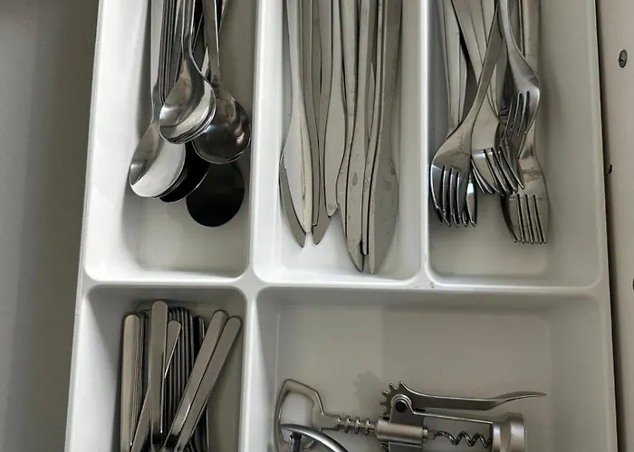 Stylish 2 Apts, 15-min Walk To Center